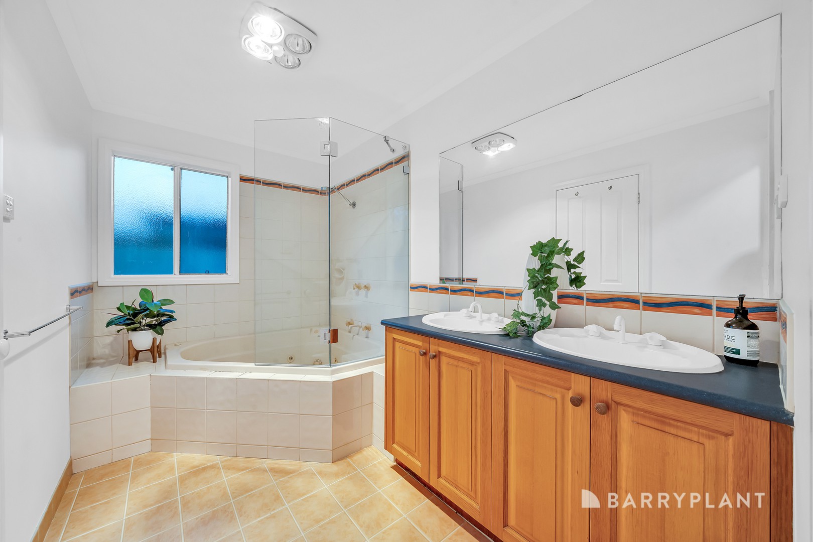 14 Grassmere Road, Point Cook, VIC 3030, Point Cook - Thumbnail 6