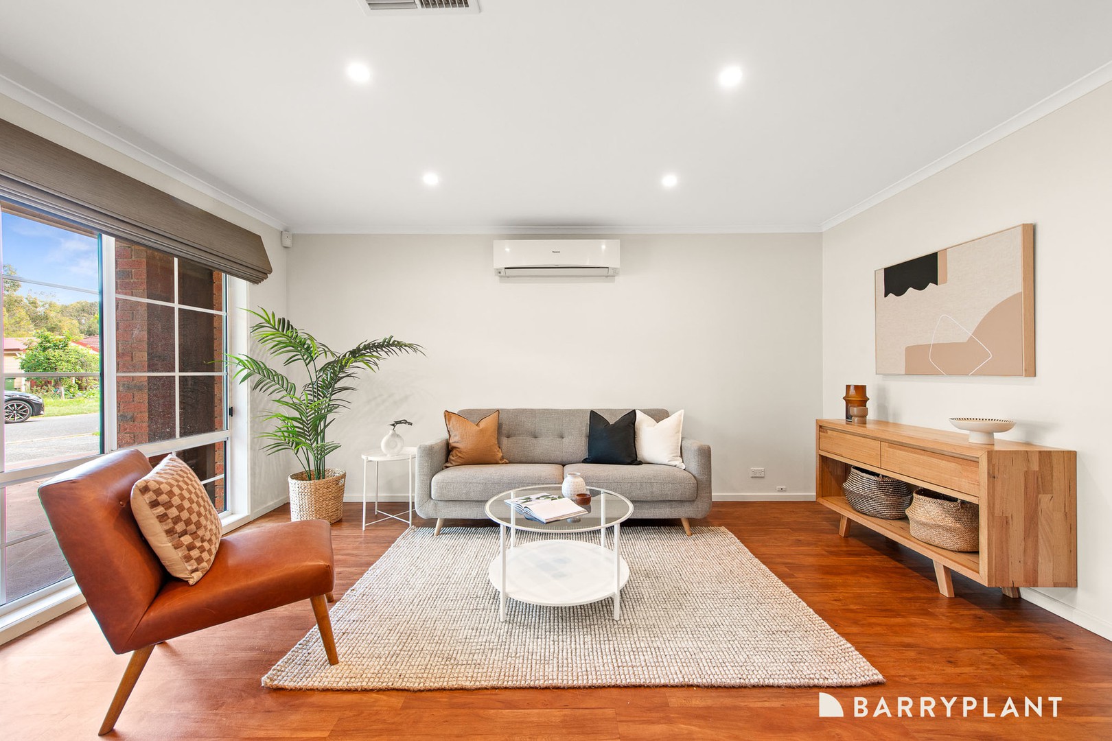 14 Gullquist Way, Pakenham, VIC 3810, Pakenham - Thumbnail 2