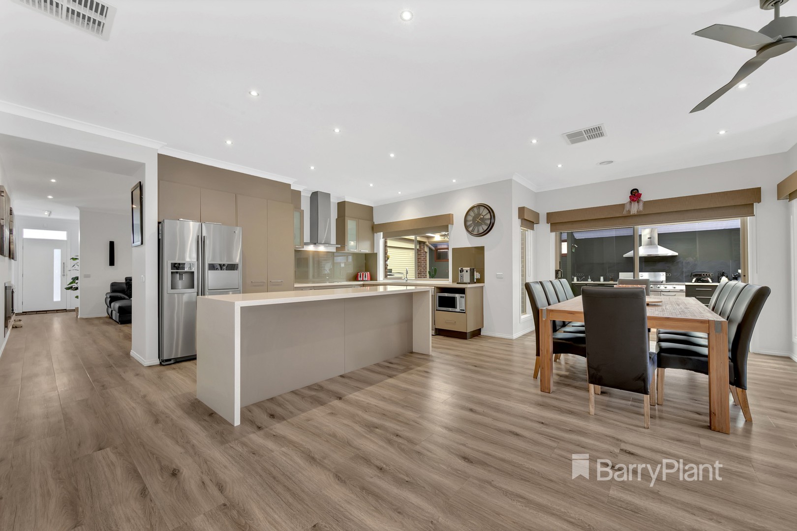 14 Hanmer Drive, South Morang, VIC 3752, South Morang - Thumbnail 4