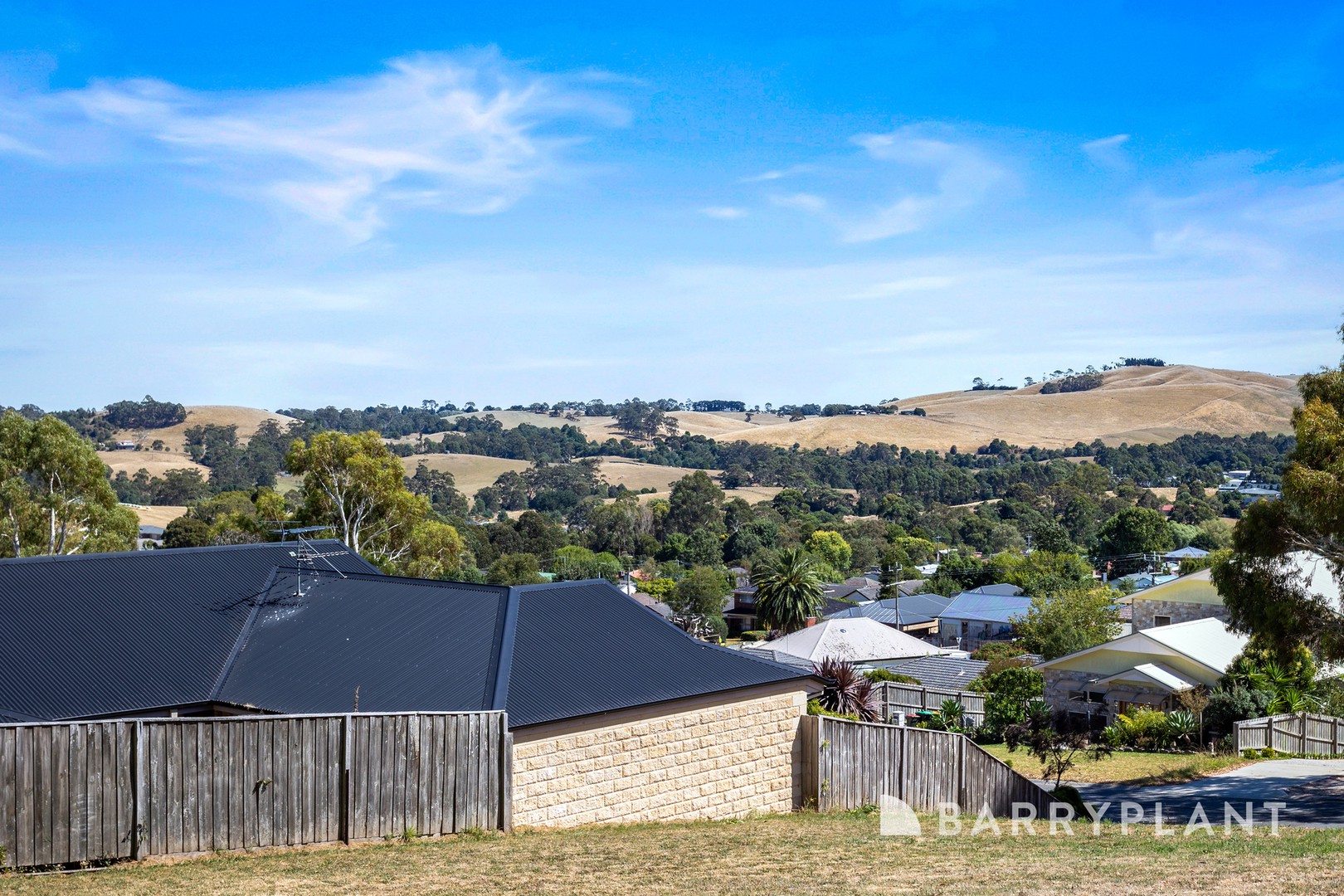 14 Hannah Rise Crescent, Korumburra, VIC 3950 - Thumbnail 2 - 13/02/2025