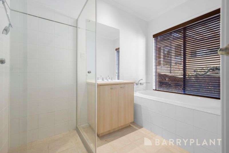 14 Haverbrack Dr, Berwick, VIC 3806, Berwick - Thumbnail 5
