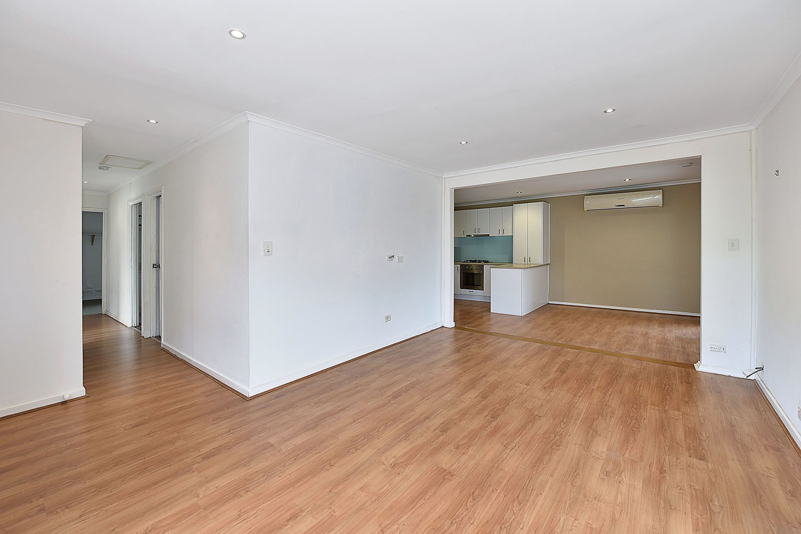 14 Hawthorn Court, Keilor East, VIC 3033, Keilor East - Thumbnail 2
