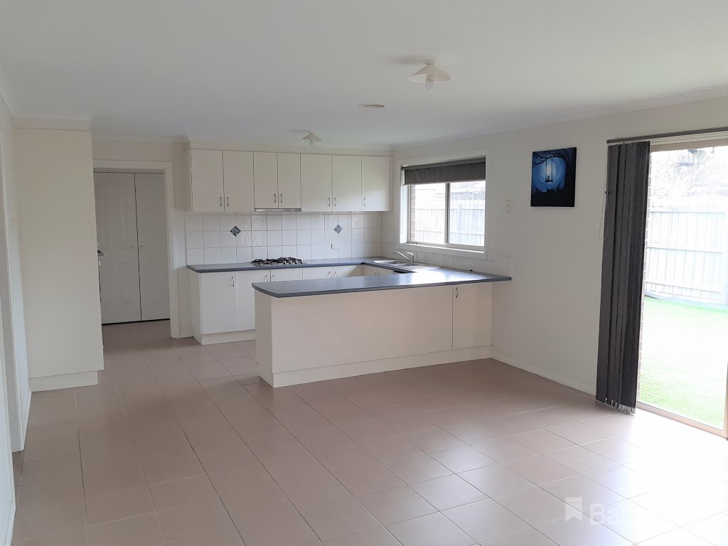 14 Hayes Court, Pakenham, VIC 3810, Pakenham - Thumbnail 3