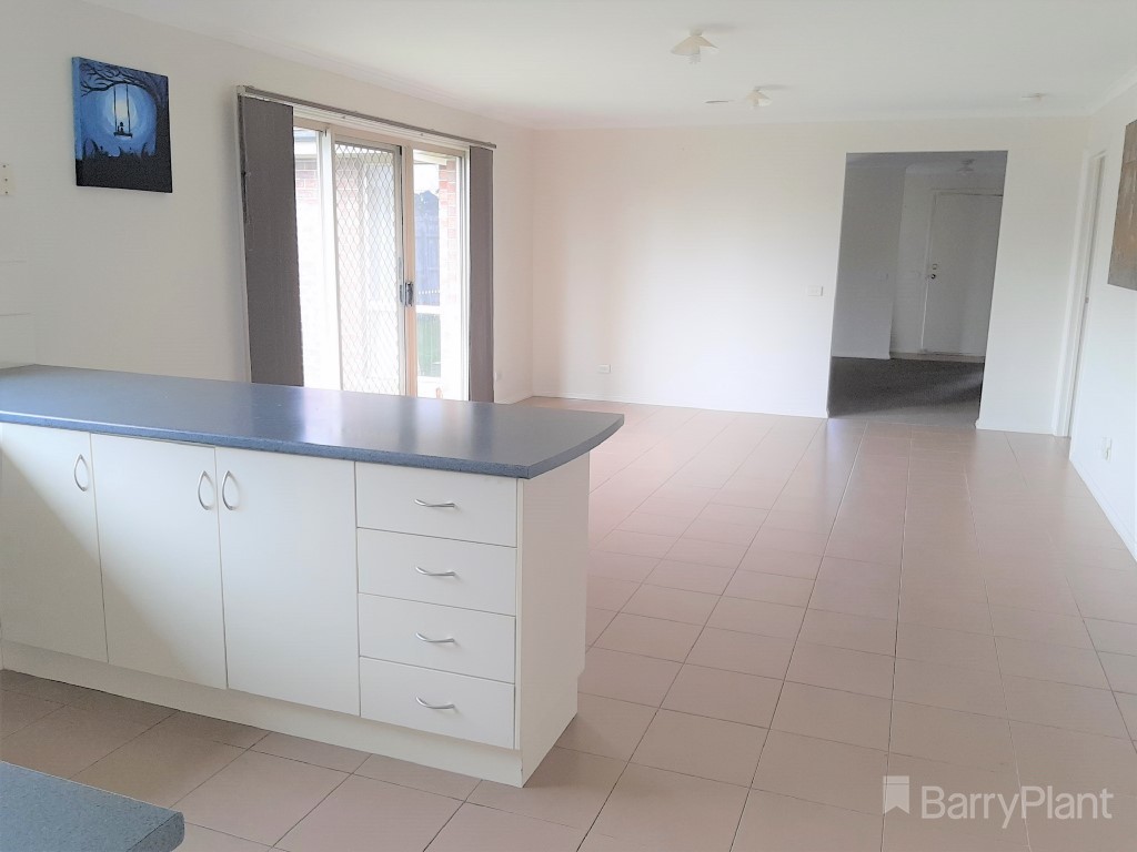 14 Hayes Court, Pakenham, VIC 3810, Pakenham - Thumbnail 4