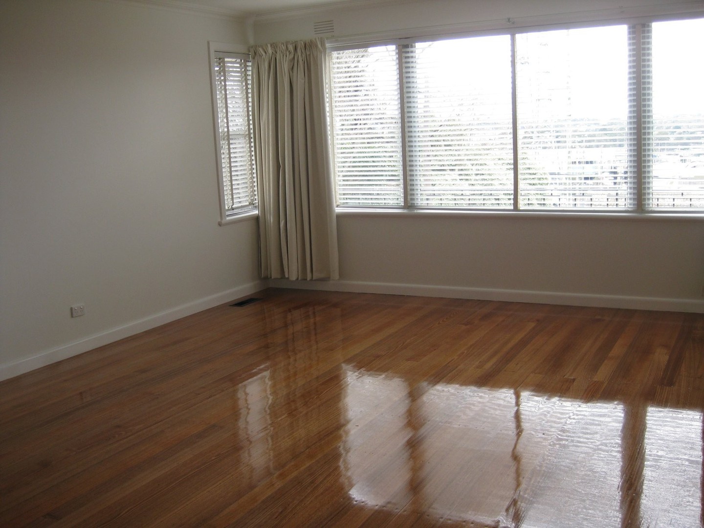 14 Heatherdale Road, Mitcham, VIC 3132, Mitcham - Thumbnail 2
