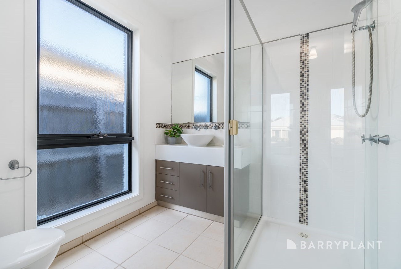 14 Hewat Drive, Highton, VIC 3216, Highton - Thumbnail 8