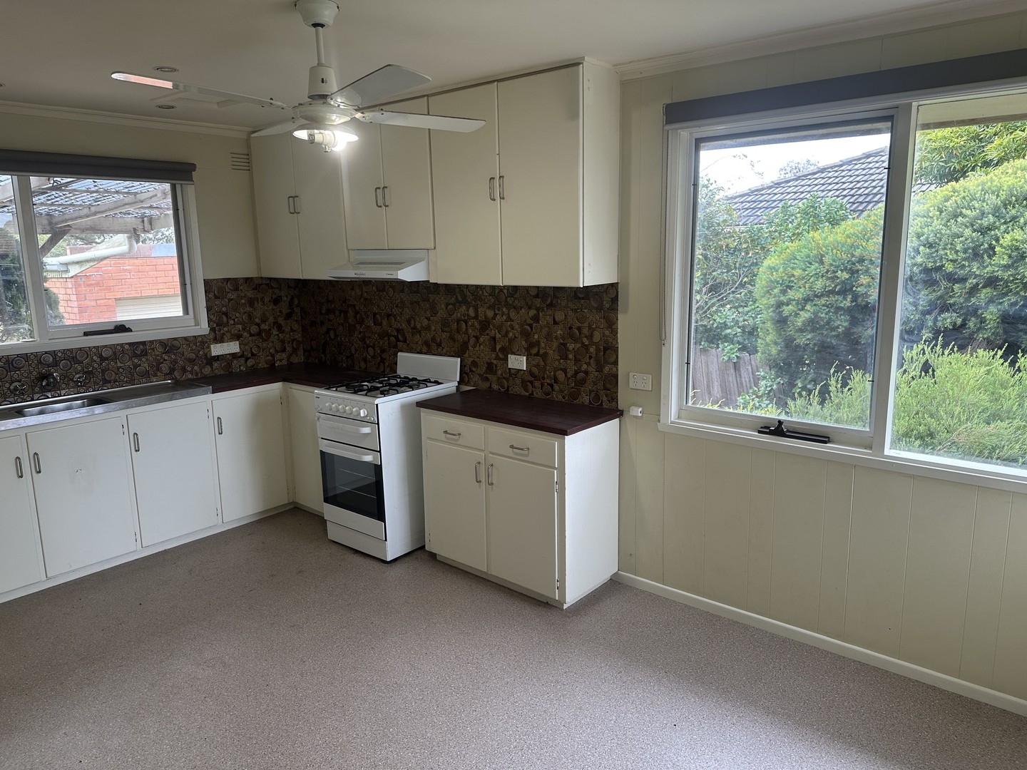 14 Heyers Road, Grovedale, VIC 3216, Grovedale - Thumbnail 2