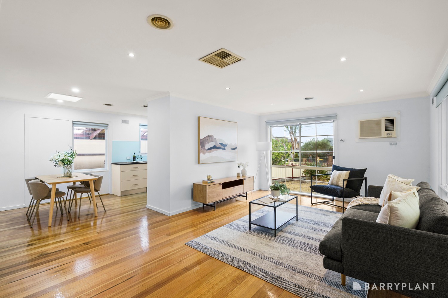14 Highcombe Crescent, St Albans, VIC 3021, St Albans - Thumbnail 3