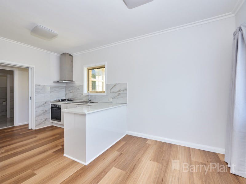 14 Hillcrest Grove, Springvale, VIC 3171 - Thumbnail 2 - 02/05/2024