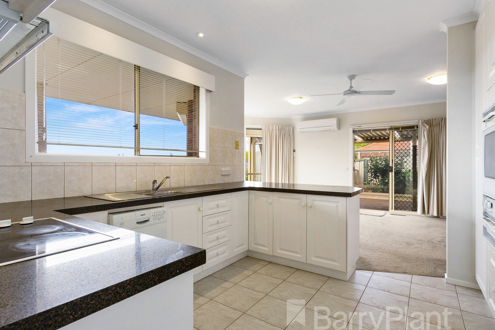 14 Hillrise Crescent, Chirnside Park, VIC 3116, Chirnside Park - Thumbnail 3