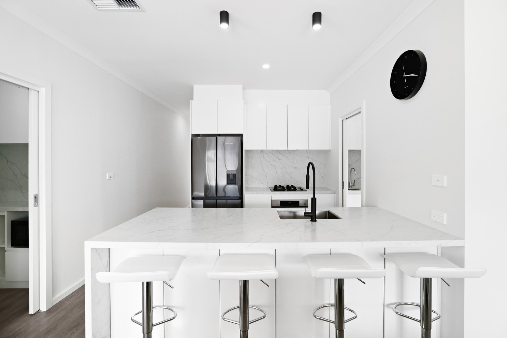 14 Hinchinbrook Close, Caroline Springs, VIC 3023 - Thumbnail 2 - 01/04/2025