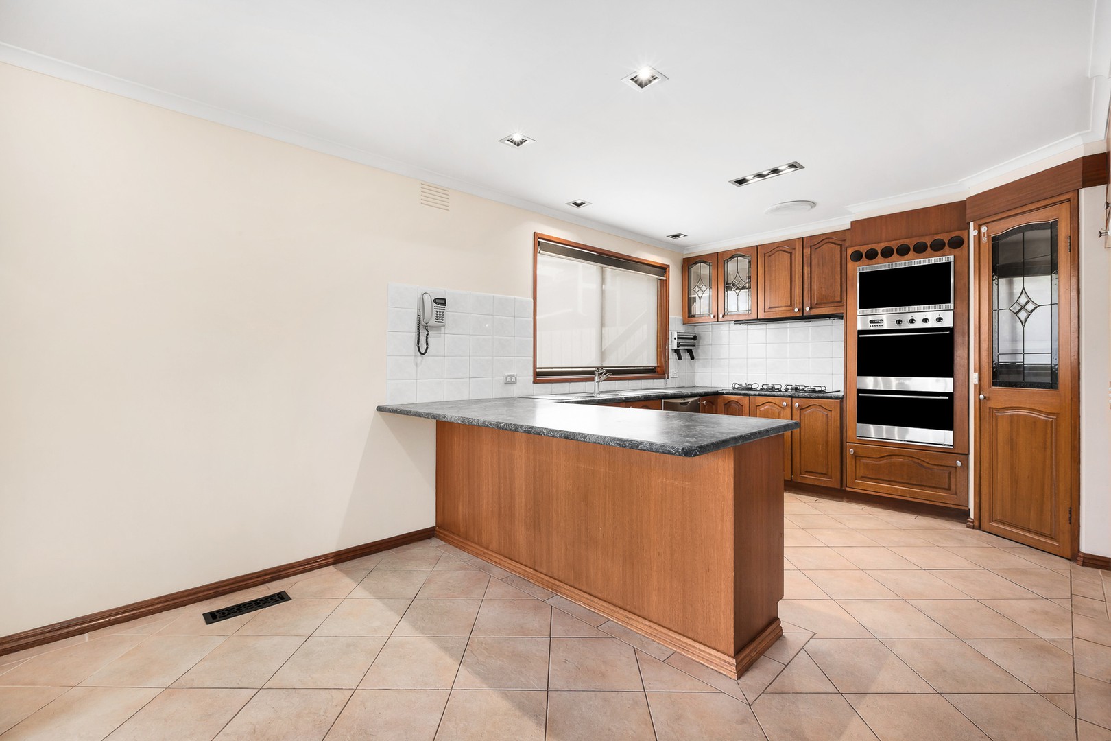 14 Homestead Place, Mill Park, VIC 3082, Mill Park - Thumbnail 5