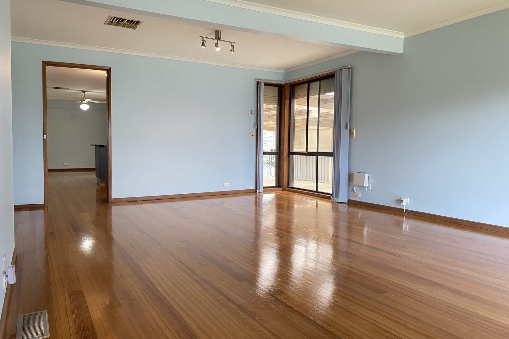 14 Horseshoe Crescent, Epping, VIC 3076, Epping - Thumbnail 3