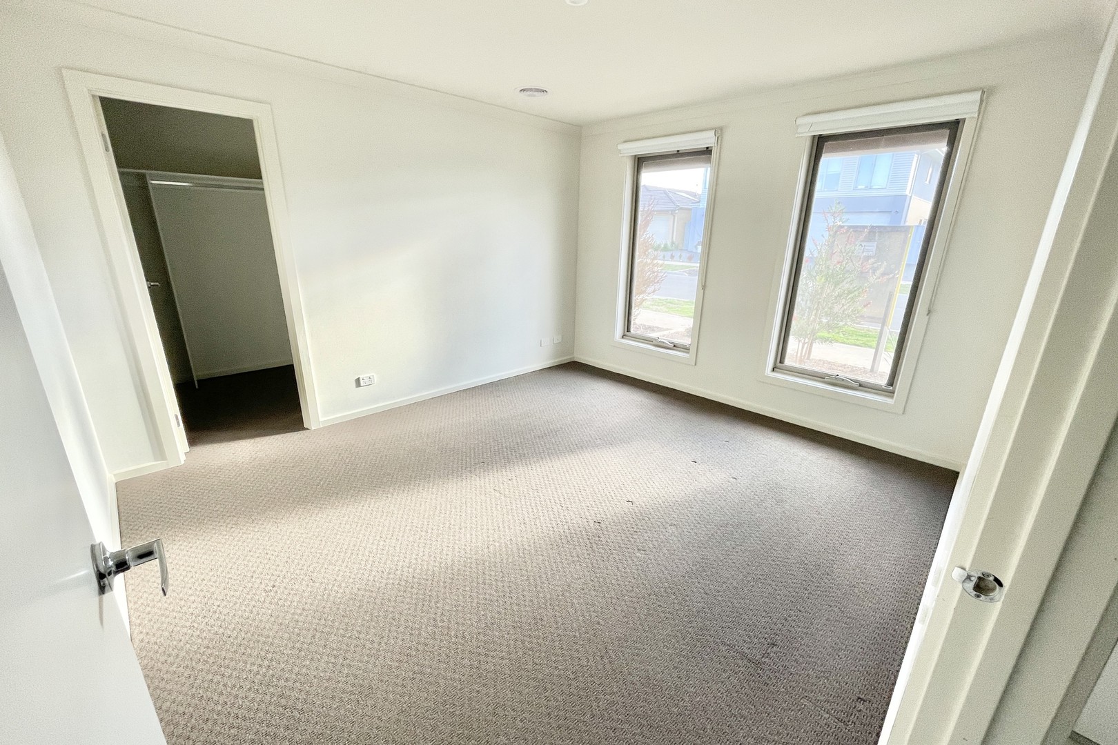 14 Houston Drive, Thornhill Park, VIC 3335 - Thumbnail 1 - 11/11/2025