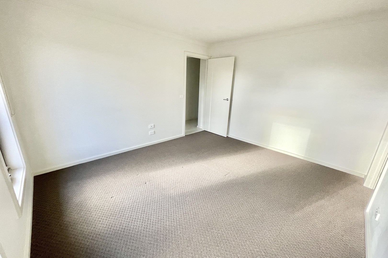 14 Houston Drive, Thornhill Park, VIC 3335 - Thumbnail 2 - 11/11/2025