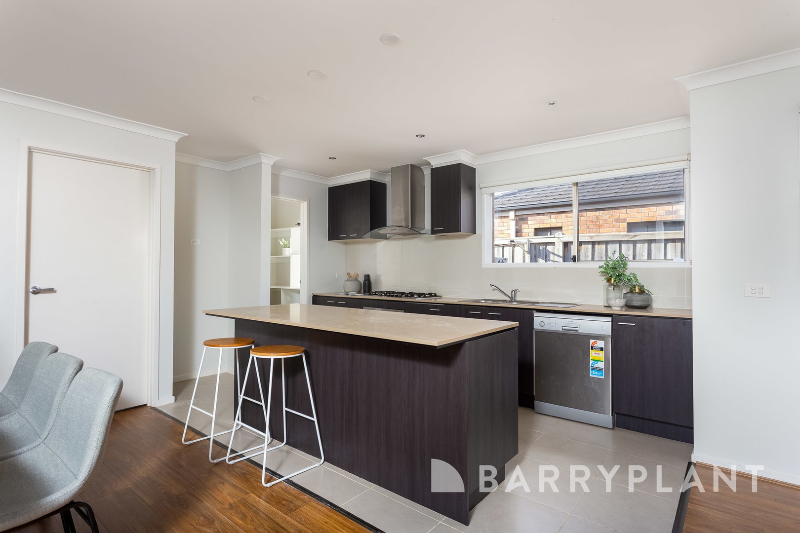 14 Ionian Way, Point Cook, VIC 3030, Point Cook - Thumbnail 2