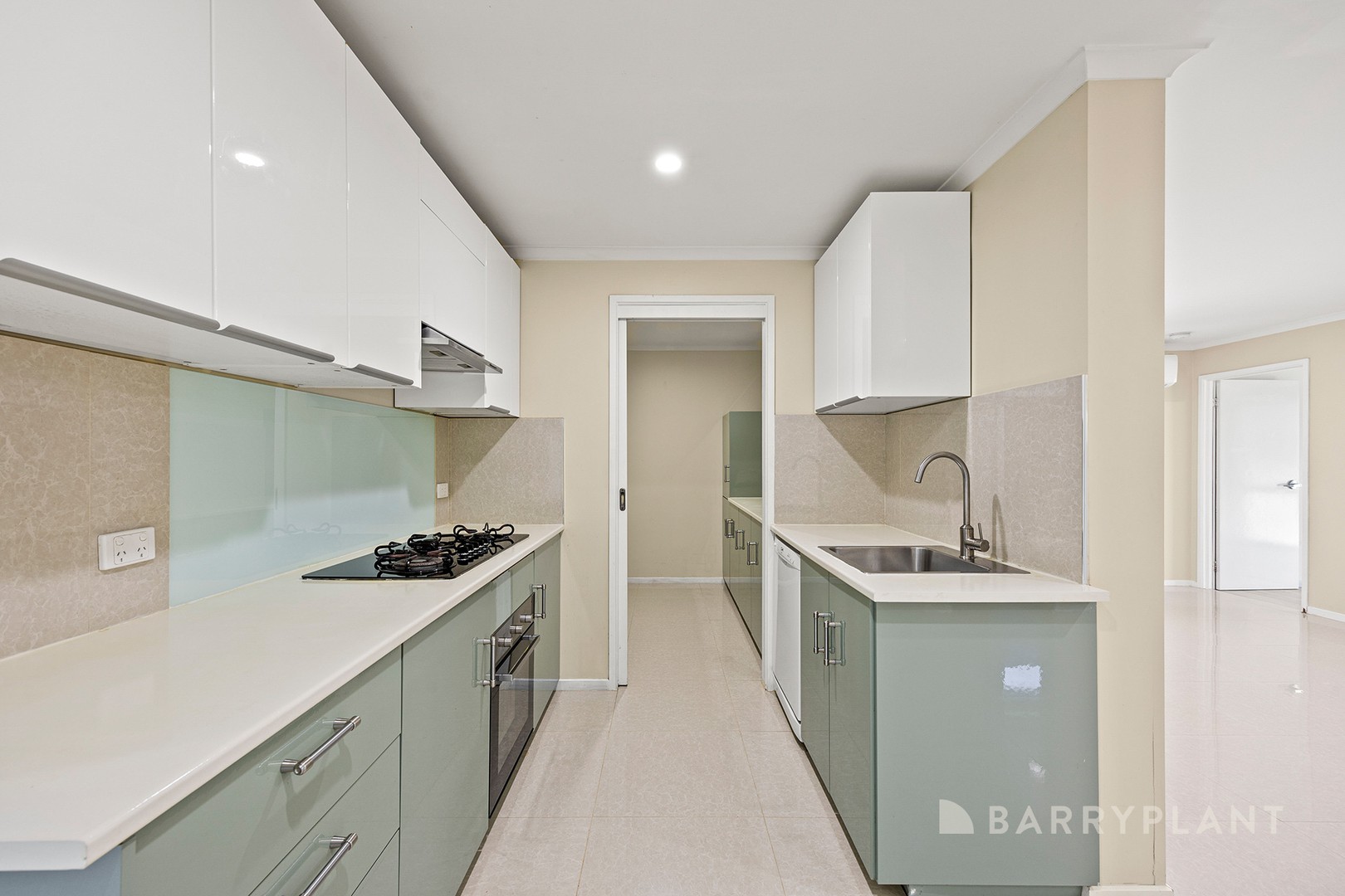 14 Irving Road, Pakenham, VIC 3810 - Thumbnail 1 - 10/12/2025