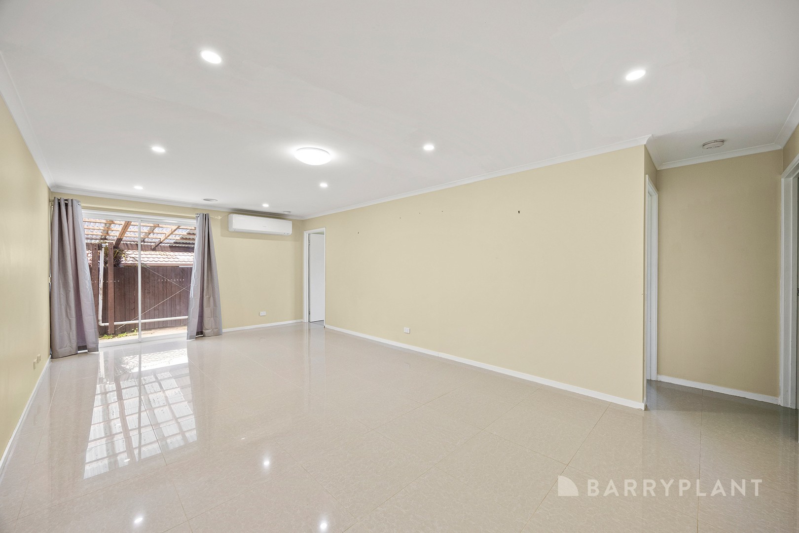 14 Irving Road, Pakenham, VIC 3810 - Thumbnail 2 - 10/12/2025