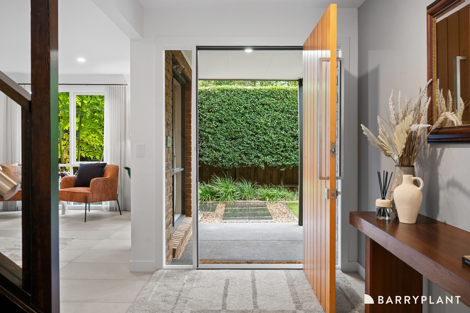 14 Jade Court, Wantirna South, VIC 3152 - Thumbnail 2 - 18/03/2026