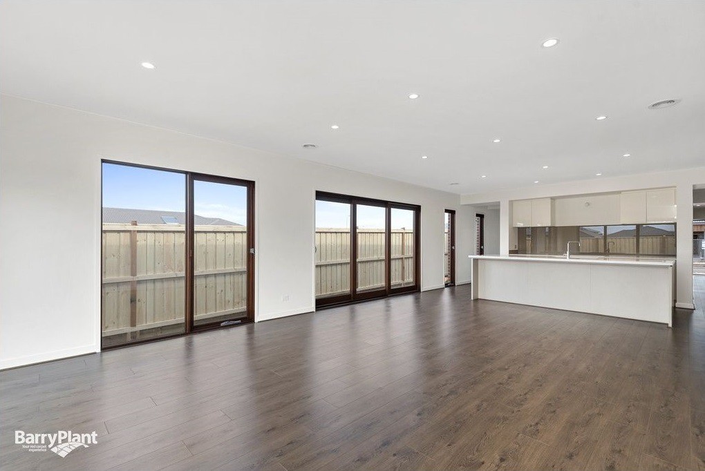 14 Jamaica Street, Point Cook, VIC 3030, Point Cook - Thumbnail 4