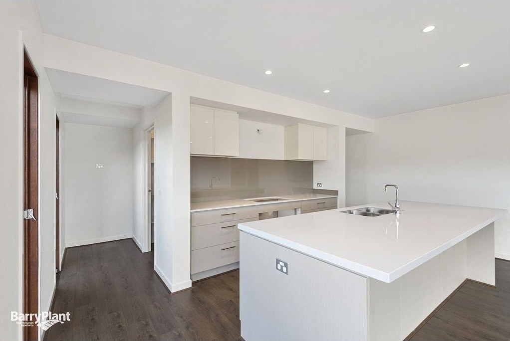 14 Jamaica Street, Point Cook, VIC 3030, Point Cook - Thumbnail 5