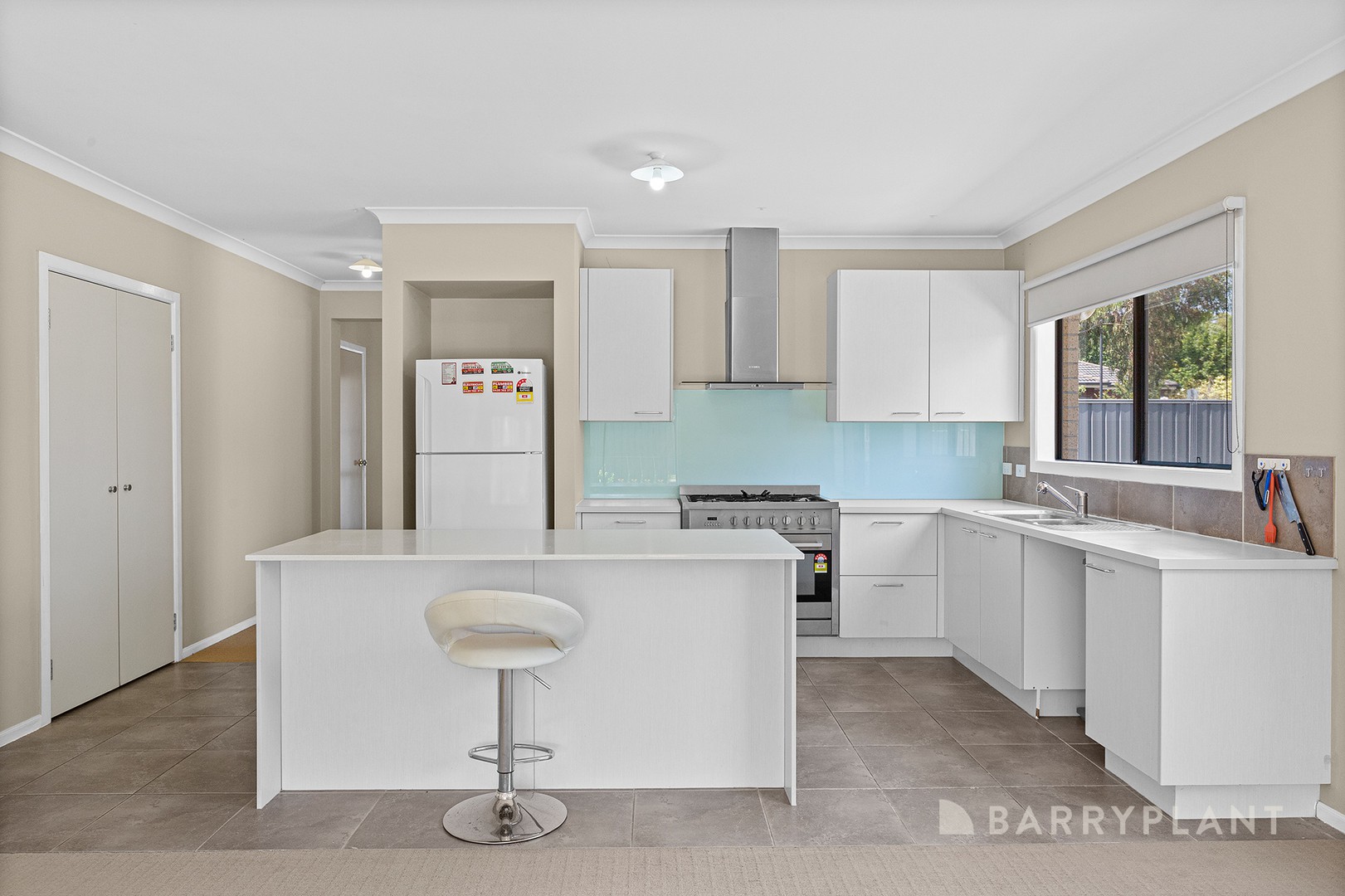 14 Jefferson Avenue, Cranbourne North, VIC 3977, Cranbourne North - Thumbnail 2