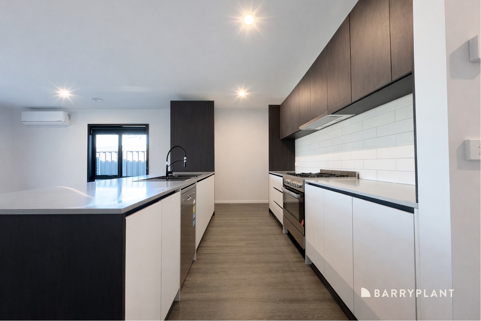 14 Jules Way, Pakenham, VIC 3810 - Thumbnail 2 - 01/04/2026