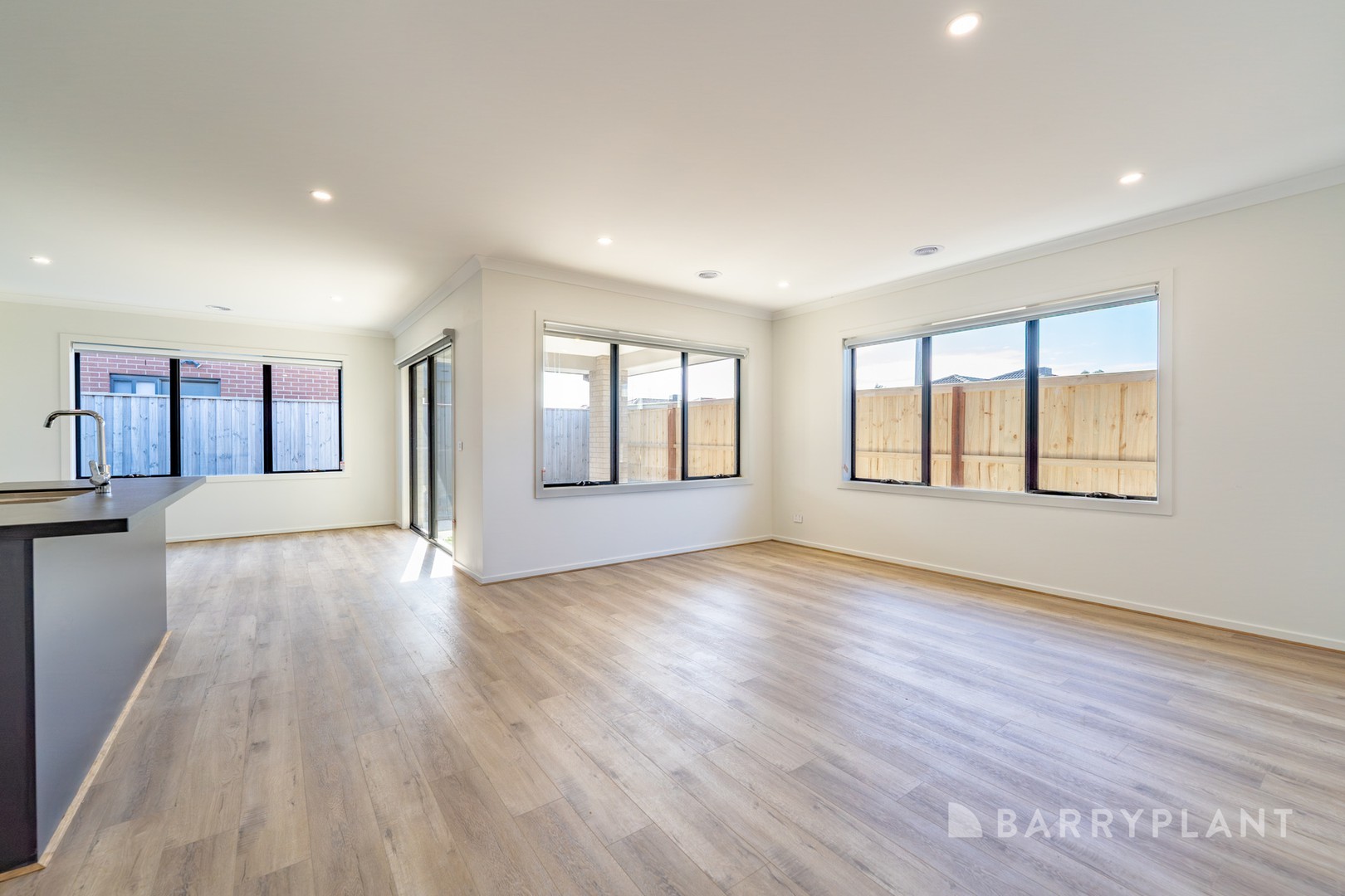 14 Kanangra Terrace, Wollert, VIC 3750, Wollert - Thumbnail 2