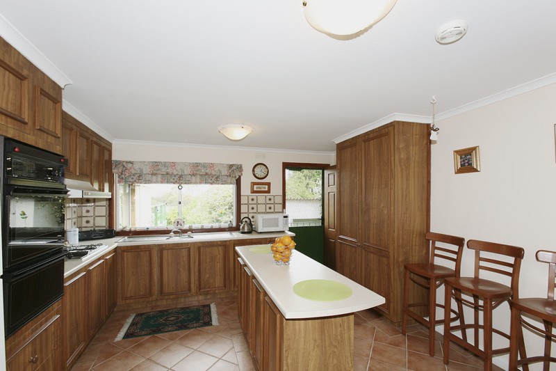 14 Karwitha Street, Vermont, VIC 3133, Vermont - Thumbnail 2