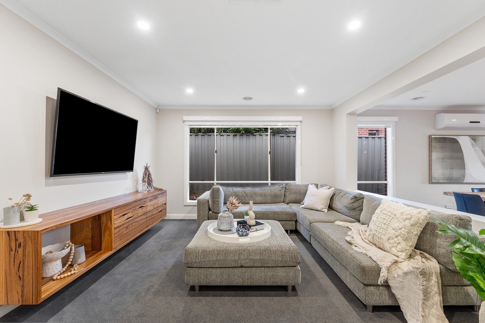 14 Kunuka Circuit, Caroline Springs, VIC 3023, Caroline Springs - Thumbnail 3