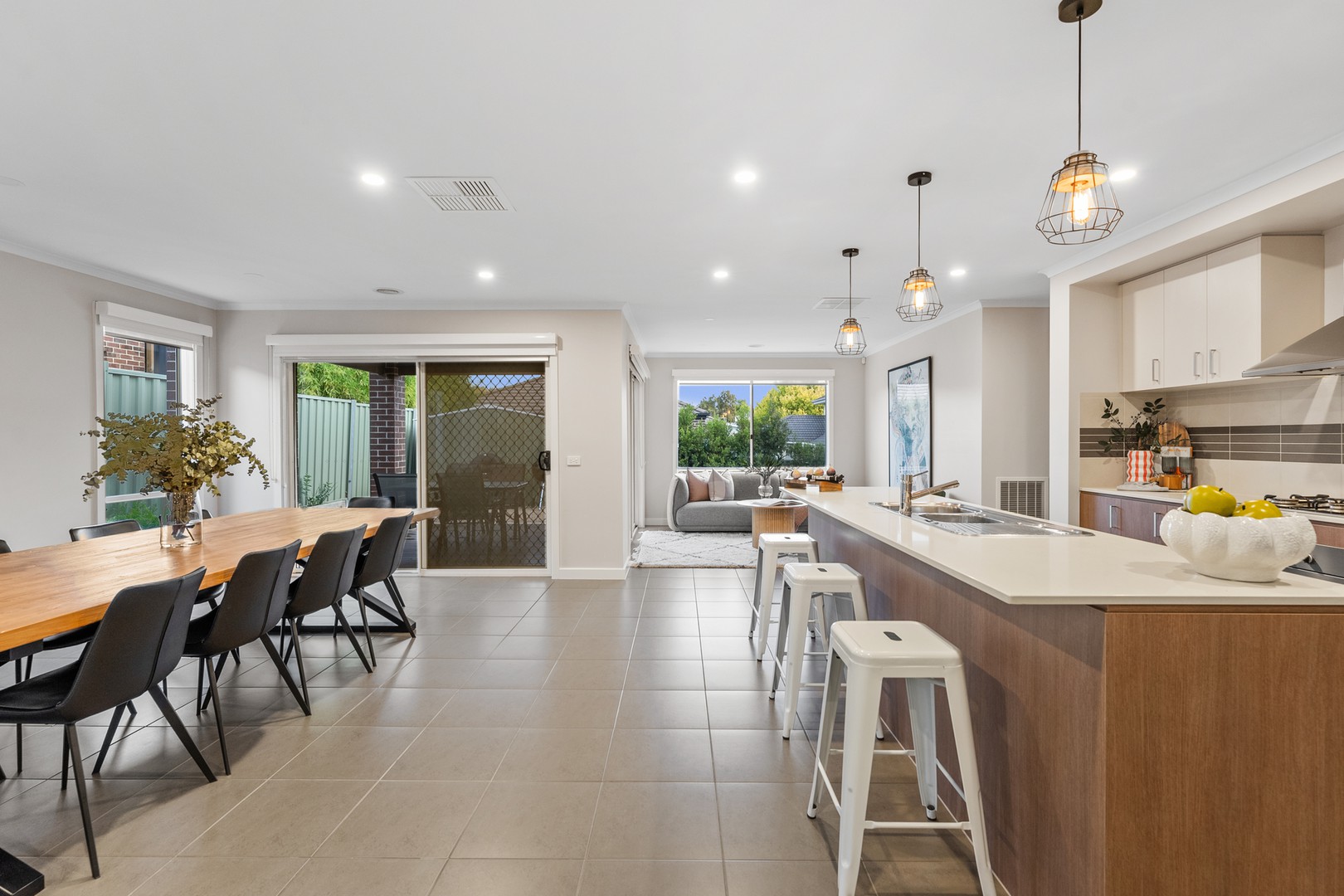 14 Kunuka Circuit, Caroline Springs, VIC 3023, Caroline Springs - Thumbnail 4
