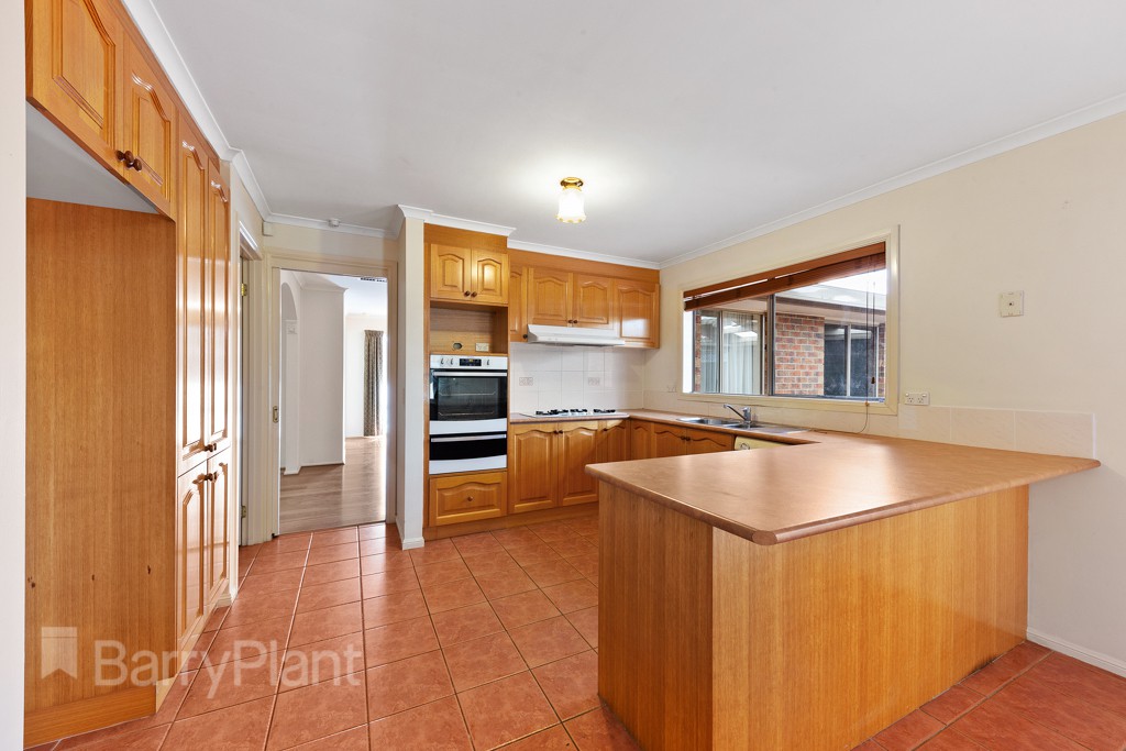 14 Kyneton CircuitCaroline Springs, VIC 3023  - Leased, Caroline Springs - Thumbnail 2