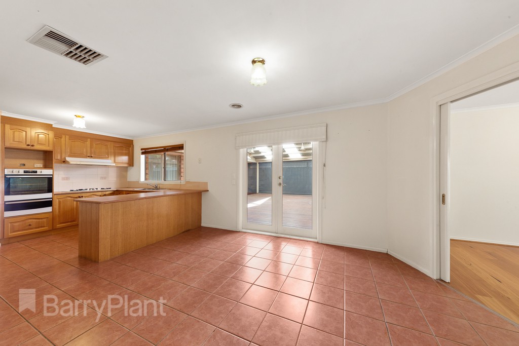14 Kyneton CircuitCaroline Springs, VIC 3023  - Leased, Caroline Springs - Thumbnail 3