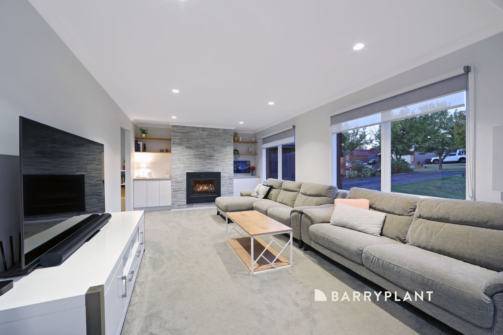 14 Laanecoorie Drive, Lysterfield, VIC 3156, Lysterfield - Thumbnail 2
