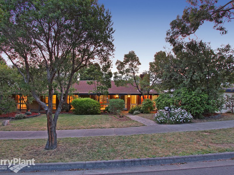 14 Landsdale Crescent, Wantirna South, VIC 3152 - Image - 03/02/2026