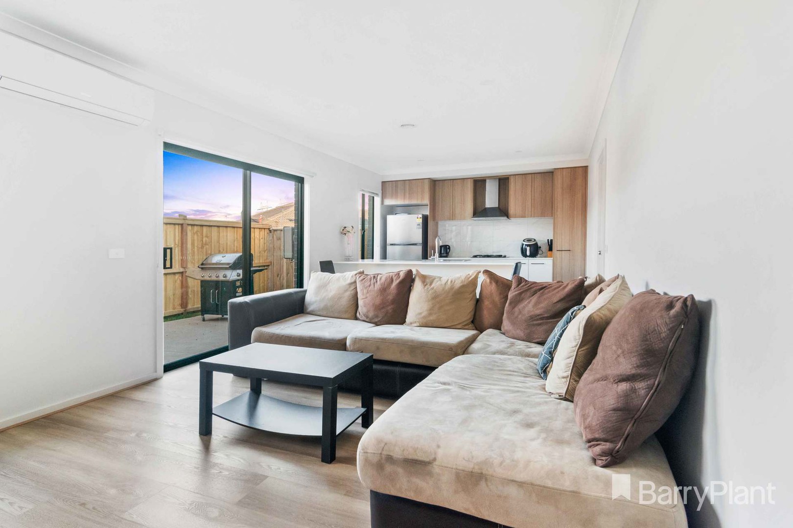 14 Langer Road, Deanside, VIC 3336, Deanside - Thumbnail 3