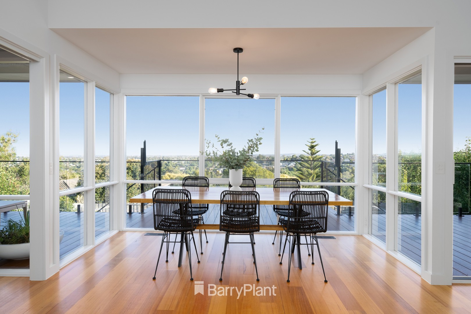 14 Lansbury Crescent, Highton, VIC 3216, Highton - Thumbnail 2