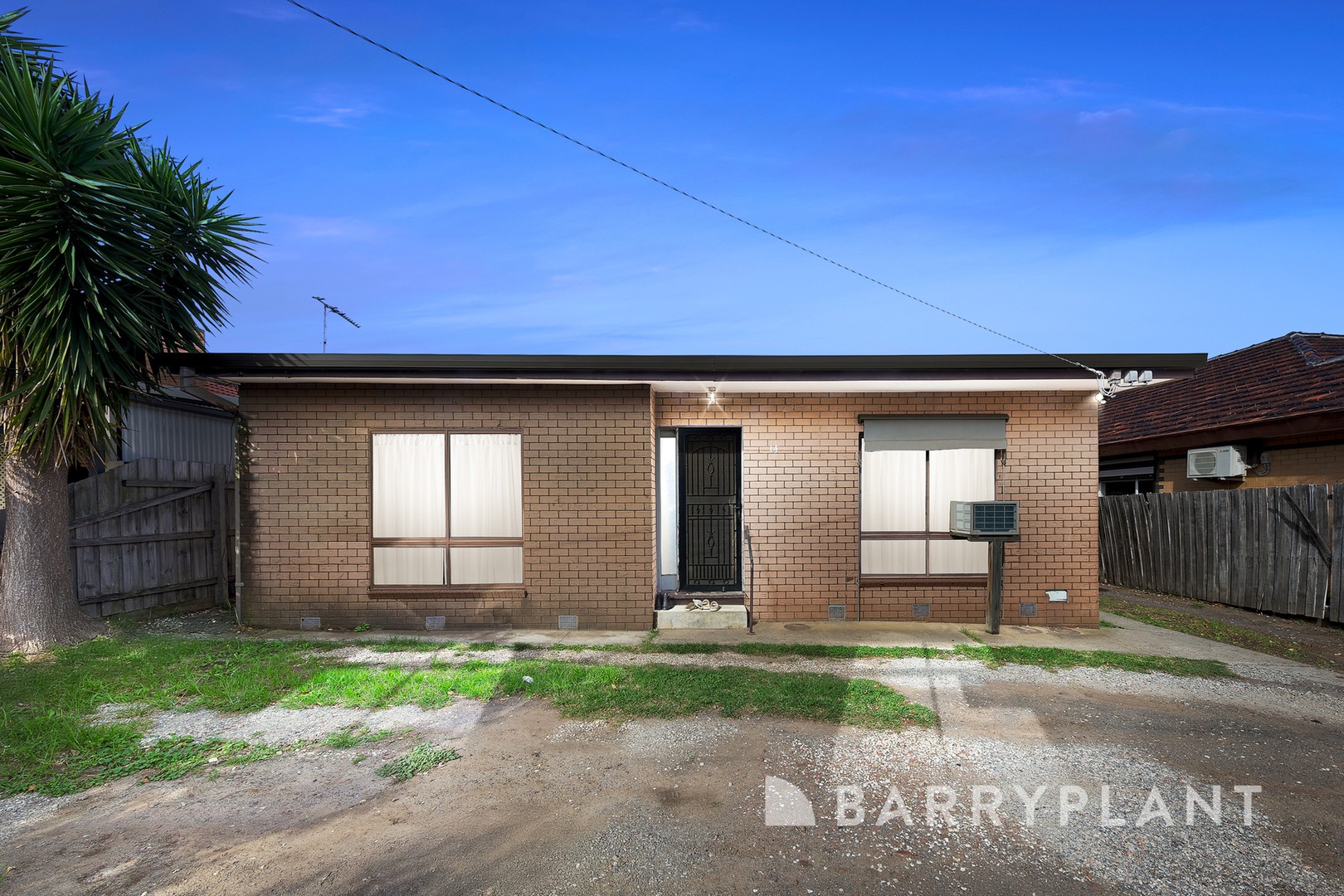 14 Leonard Avenue, St Albans, VIC 3021 - Thumbnail 2 - 14/04/2026