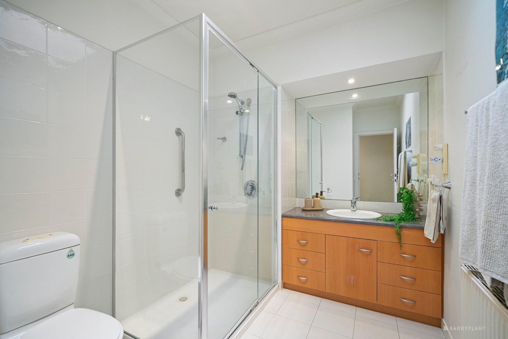 14 Linlithgow Street, Mitcham, VIC 3132, Mitcham - Thumbnail 8