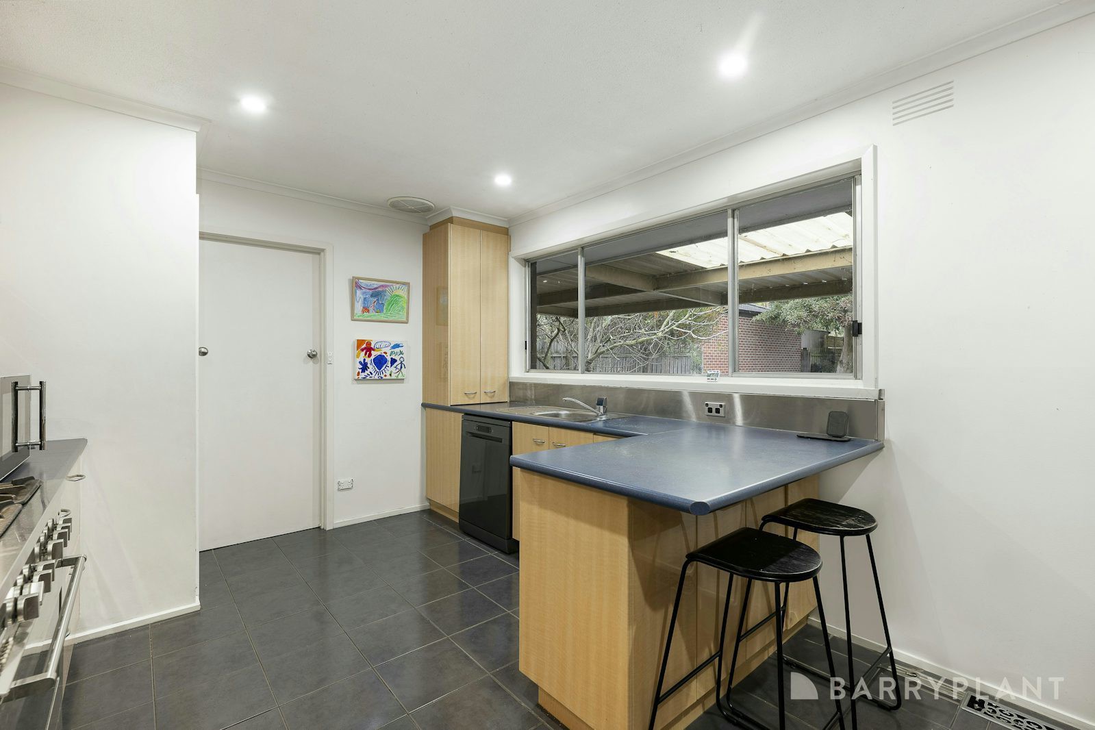 14 Lockhart Court, Kilsyth, VIC 3137, Kilsyth - Thumbnail 3