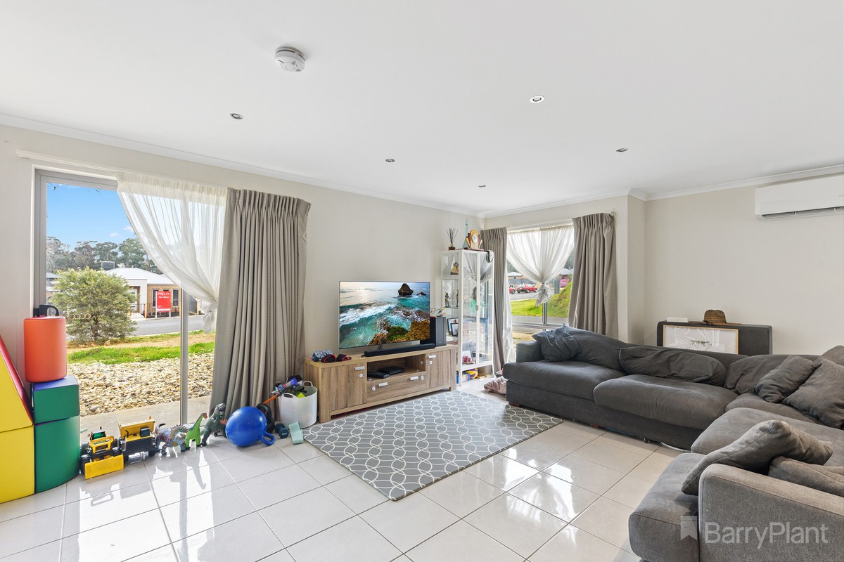 14 Lorne Terrace, Flora Hill, VIC 3550 - Thumbnail 2 - 09/06/2023