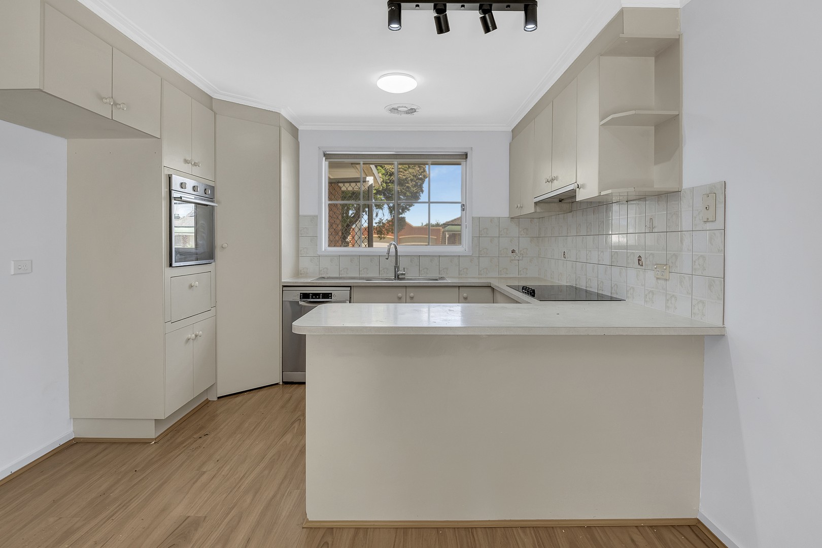 14 Manningtree Parade, Craigieburn, VIC 3064 - Thumbnail 1 - 07/01/2026