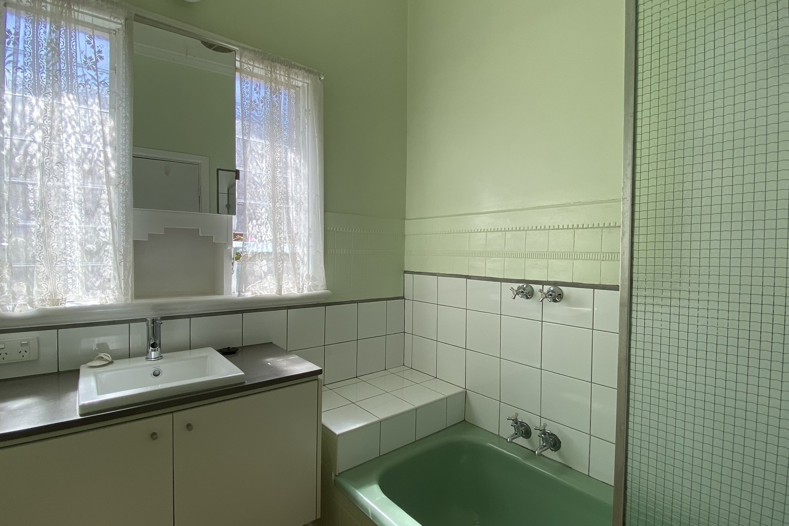 14 Marchant Avenue, Reservoir, VIC 3073, Reservoir - Thumbnail 8
