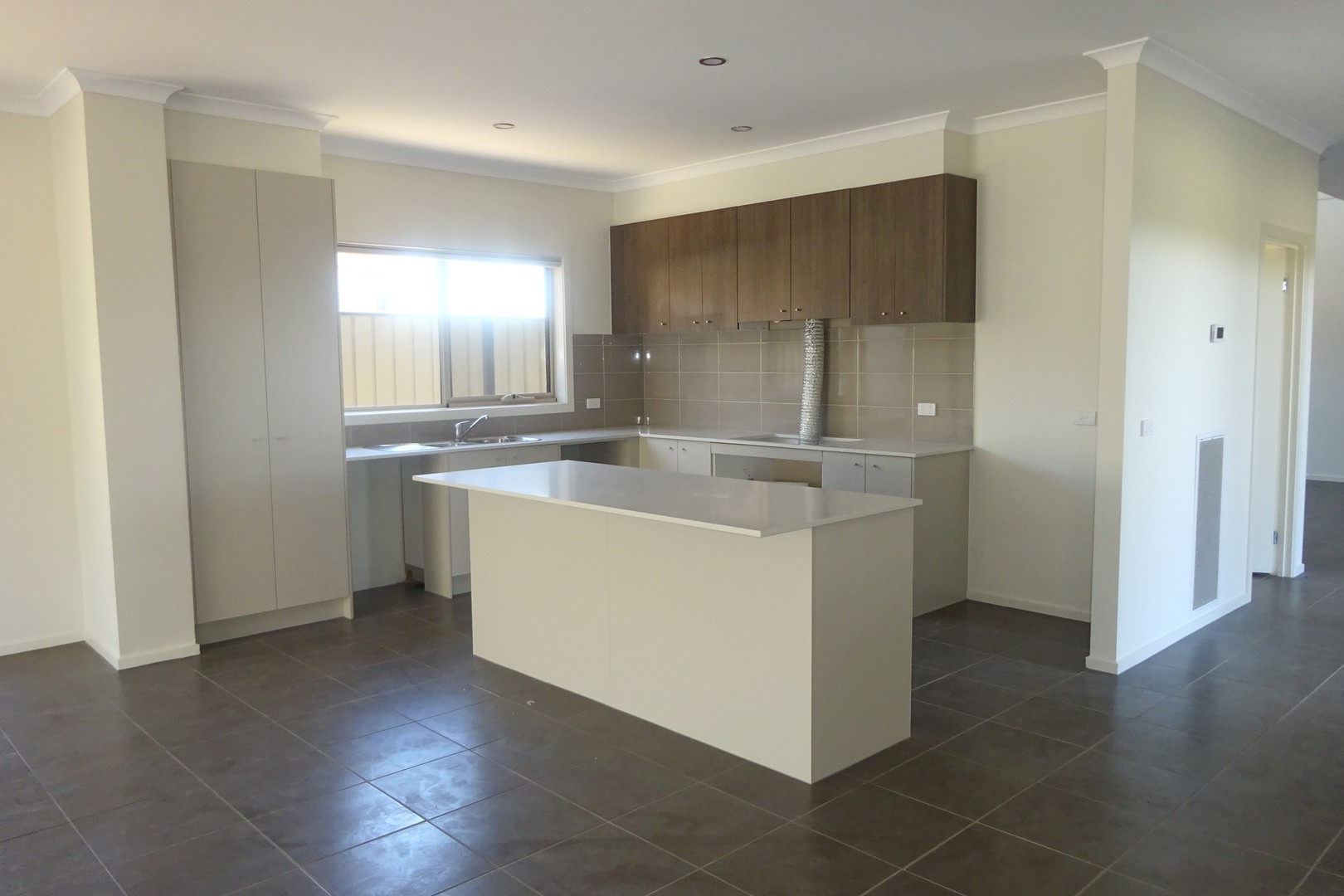 14 Matrix Circuit, Craigieburn, VIC 3064, Craigieburn - Thumbnail 2