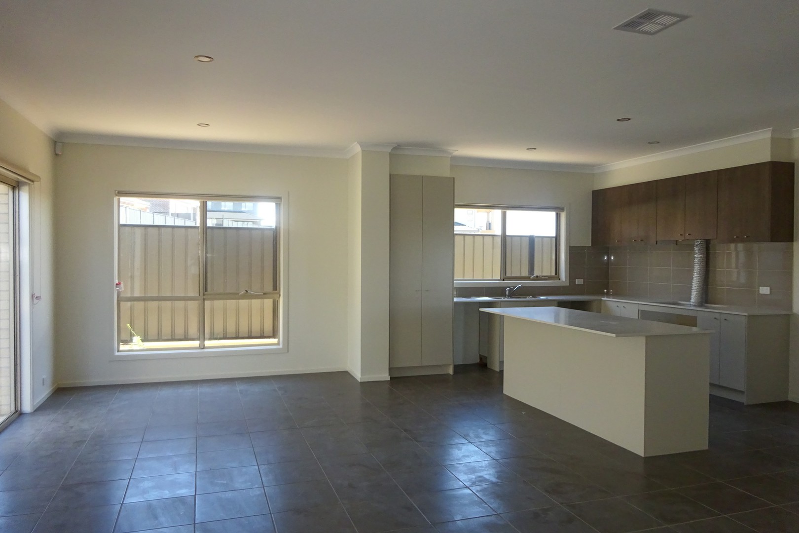 14 Matrix Circuit, Craigieburn, VIC 3064, Craigieburn - Thumbnail 4