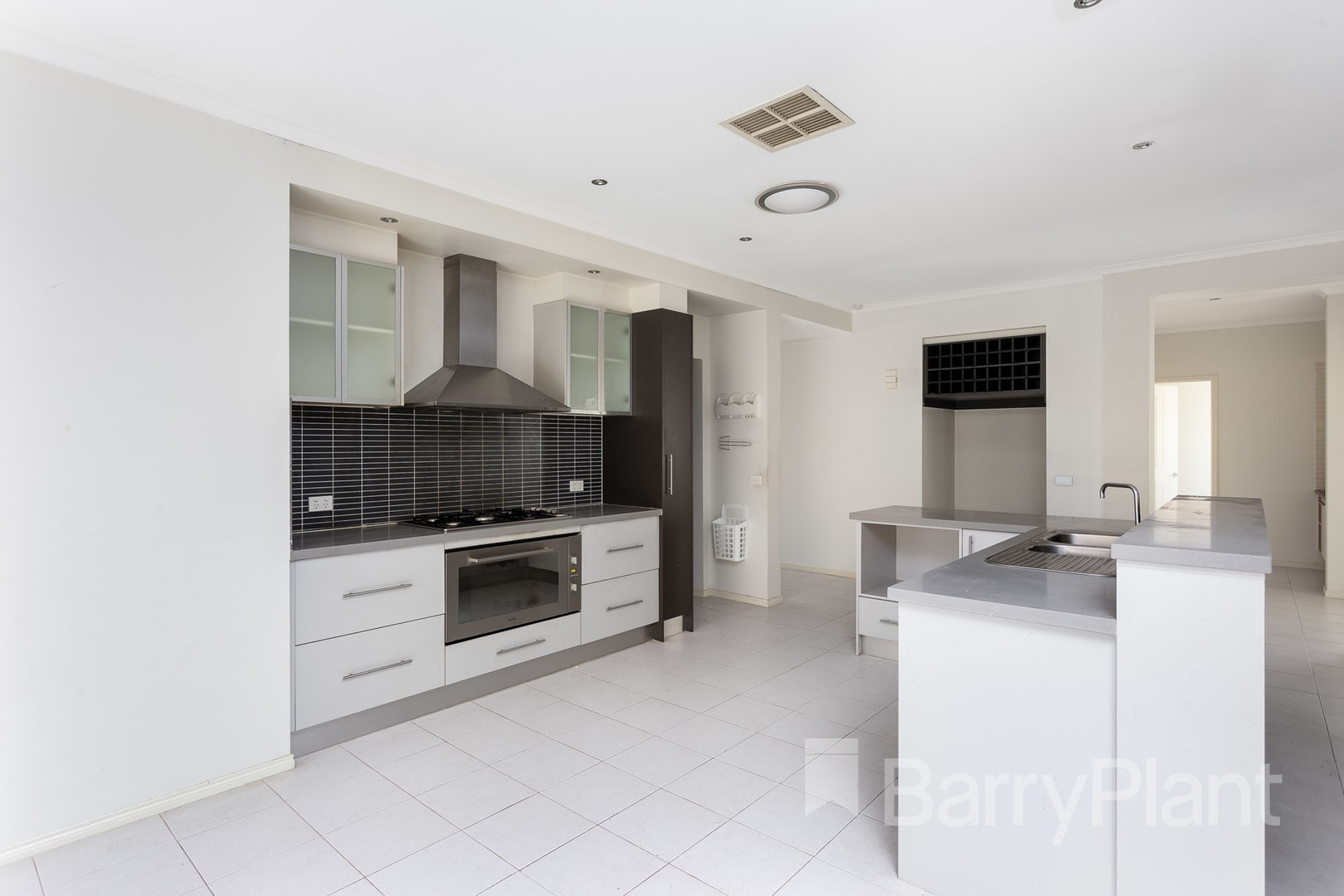 14 McCauley Street, Point Cook, VIC 3030, Point Cook - Thumbnail 2
