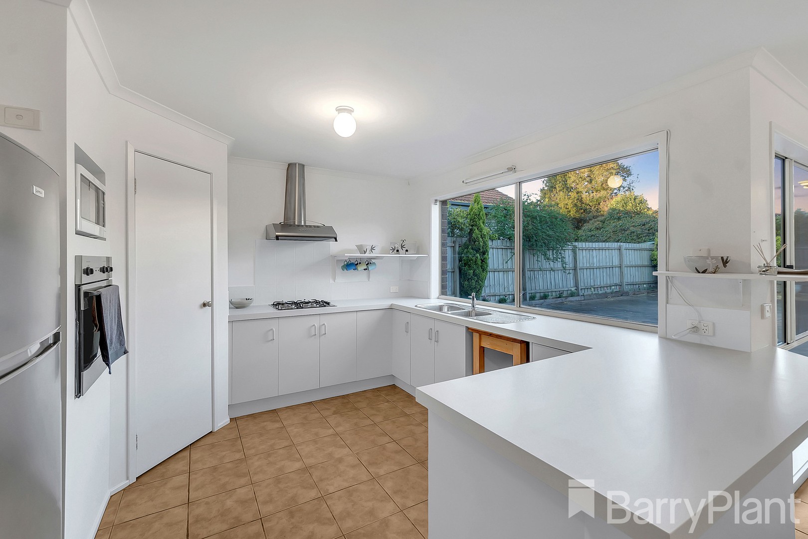 14 McLaren StreetMount Waverley, VIC 3149, Mount Waverley - Thumbnail 3