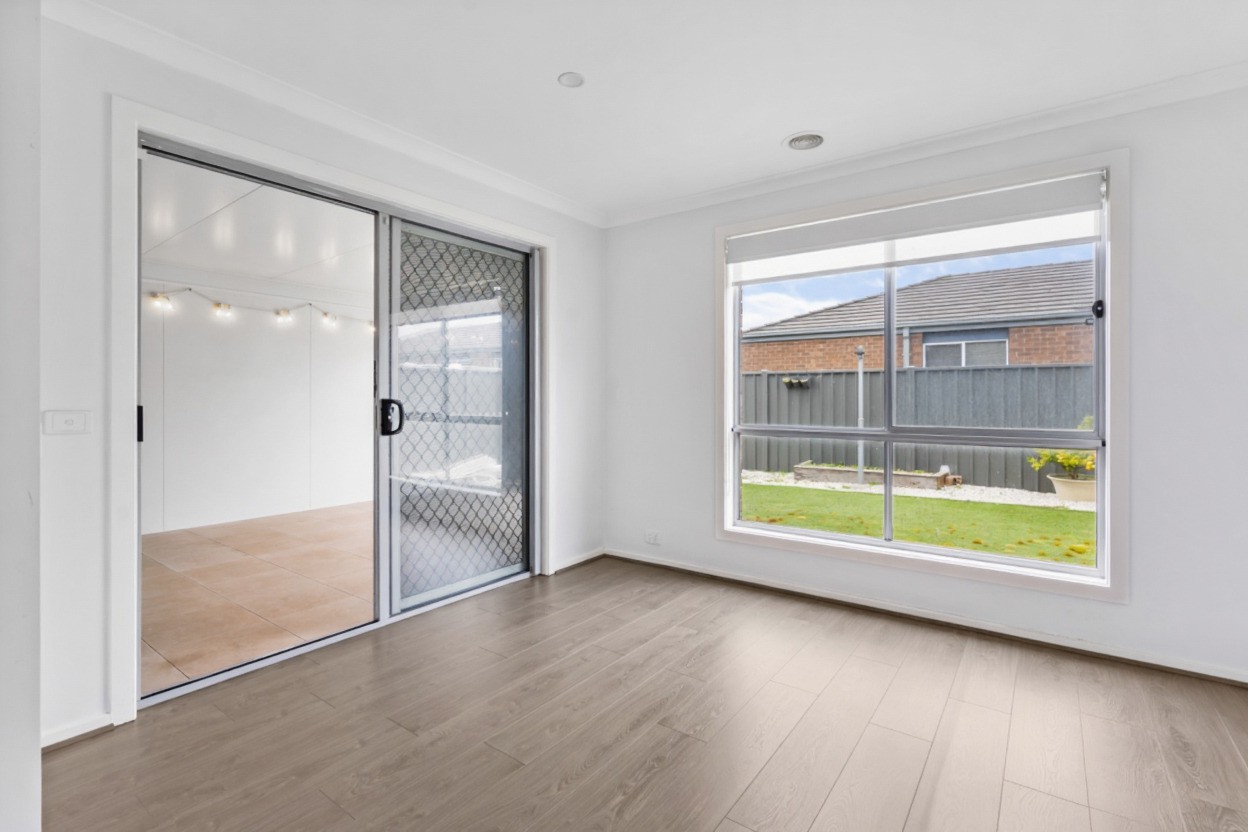 14 Meakin Way, Deer Park, VIC 3023, Deer Park - Thumbnail 2