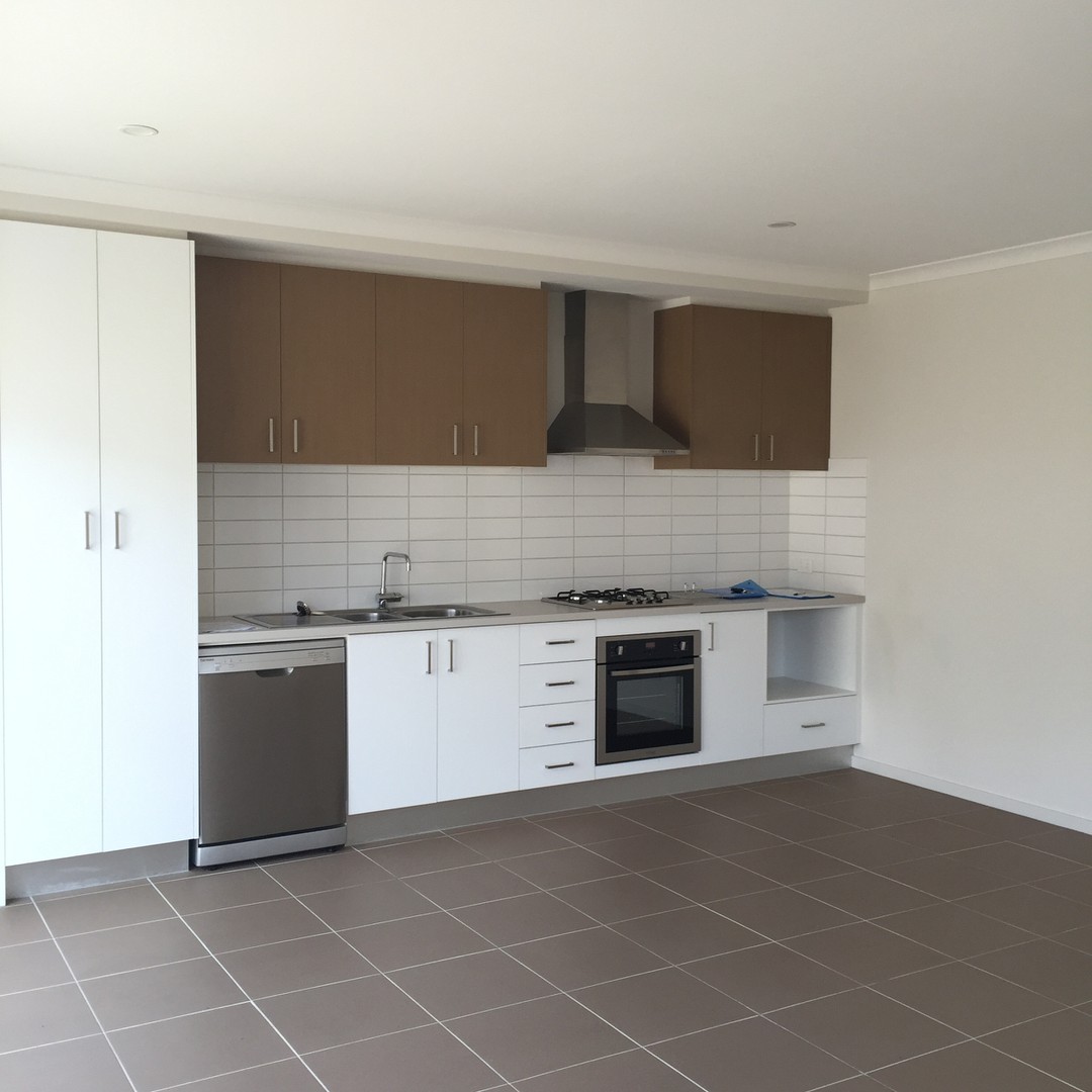 14 Medallion Avenue, Beveridge, VIC 3753, Beveridge - Thumbnail 2