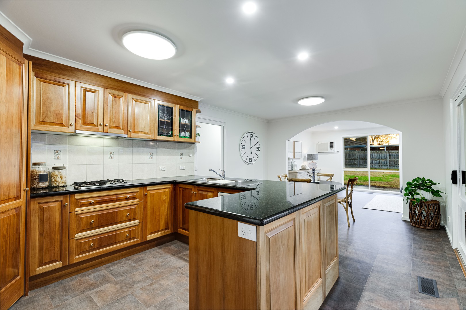 14 Murray Crescent, Rowville, VIC 3178, Rowville - Thumbnail 4
